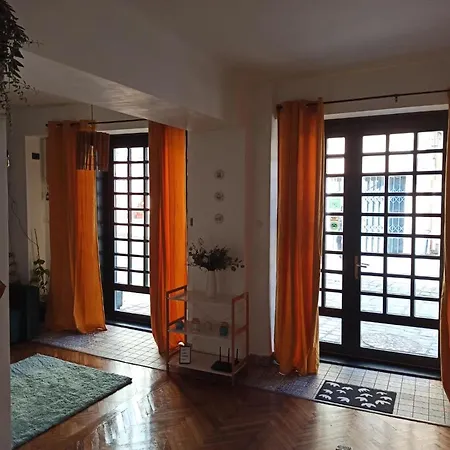 Home Central Apartment Lägenhet