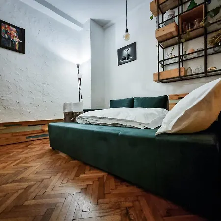 Home Central Apartment
